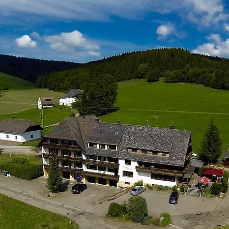 Landgasthof Jostalstueble Titisee-Neustadt Buitenkant foto