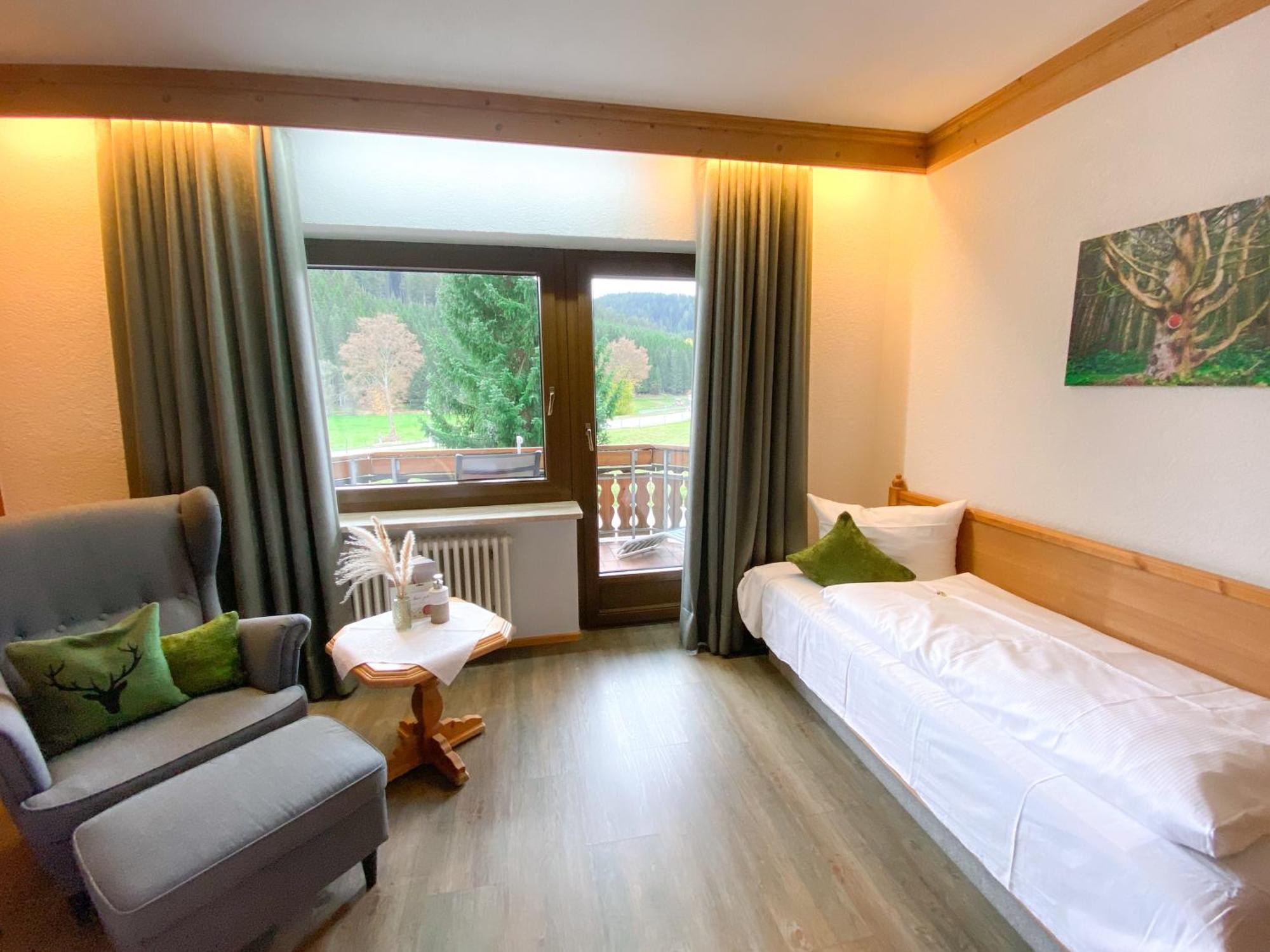 Landgasthof Jostalstueble Titisee-Neustadt Buitenkant foto