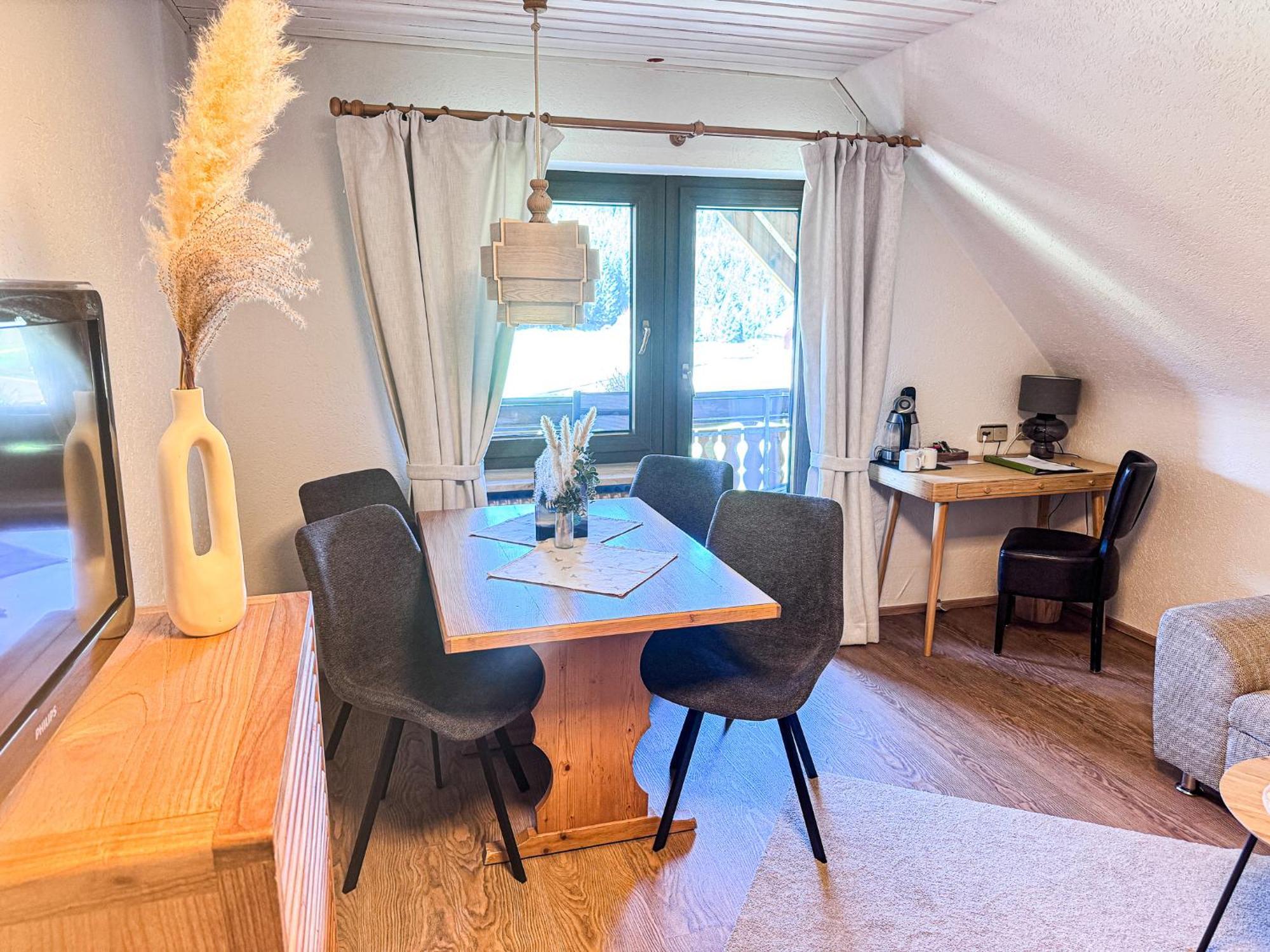 Landgasthof Jostalstueble Titisee-Neustadt Buitenkant foto